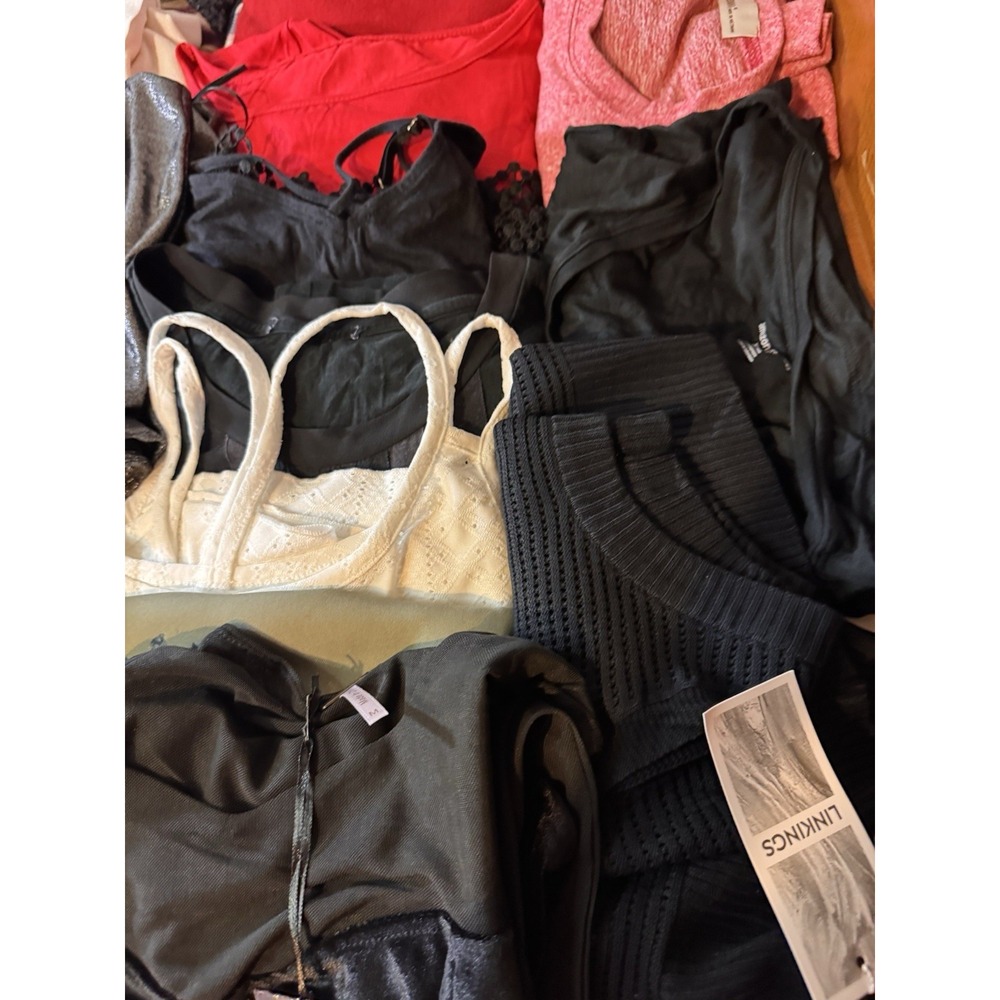 Assorted Brands Reseller Bundle Wholesale Lot 30 PC Womens Mixed Bulk Apparel - Picture 3 of 6